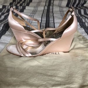 Badgley Mischka Bonanza Strappy Wedge Sandal, Light Pink Satin, 9M